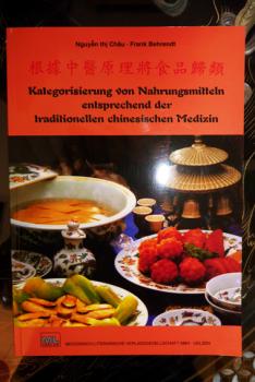 Buch: Kategorisierung von Nahrungsmittel entsprechend der Traditionellen Chinesischen Medizin